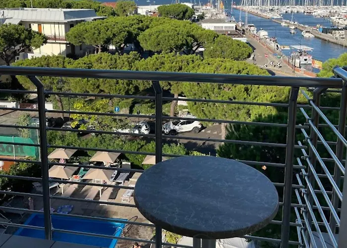 Franca فندق ميلانو ماريتيما