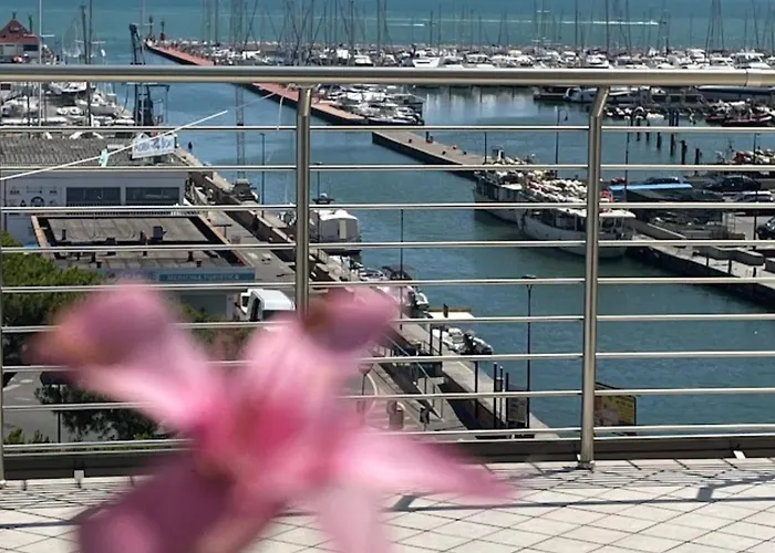 Franca 3* ميلانو ماريتيما